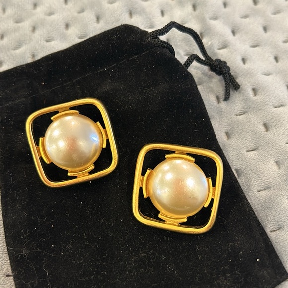 Vintage Matte Gold Finished Square Pearl Button Earrings-boutique - Picture 3 of 5
